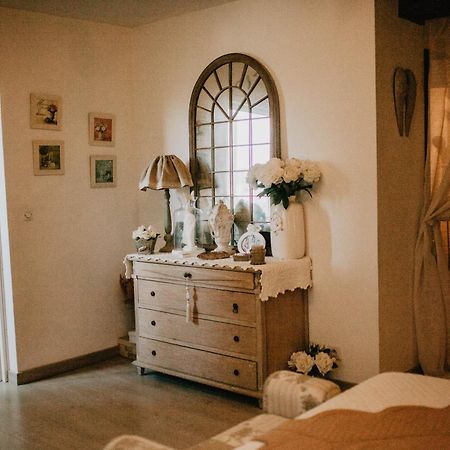 Bed and Breakfast Chez Geraldine Montels  Esterno foto